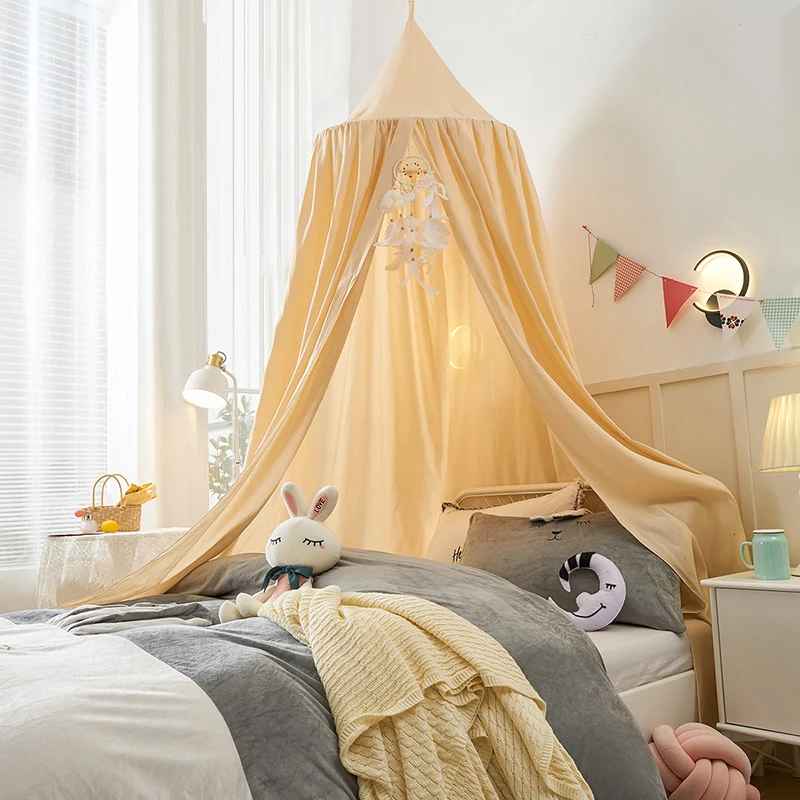 Ciel de lit | Féerie en beige