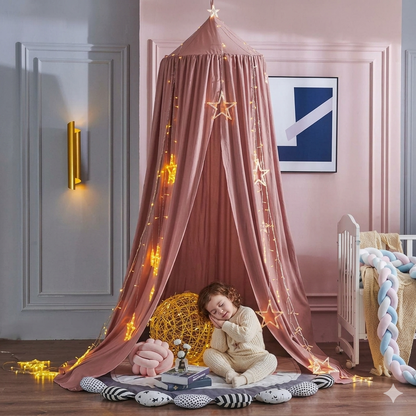 ciel de lit vieux rose et enfant