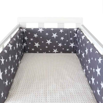 Tour de lit bébé | Gris avec étoiles blanches - Pare - chocs une pièce 200 cm x 30 cm - L'Univers de Babychou