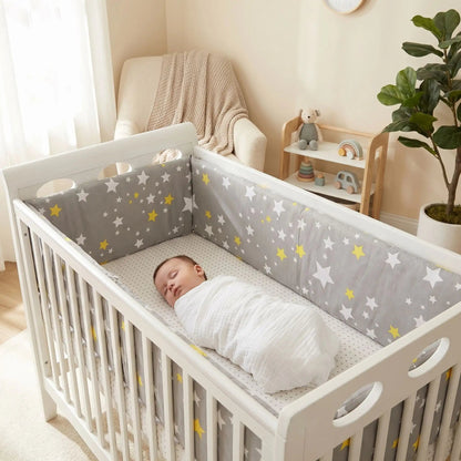 Tour de lit bébé | Gris avec étoiles - Pare - chocs une pièce 200 cm x 30 cm - L'Univers de Babychou